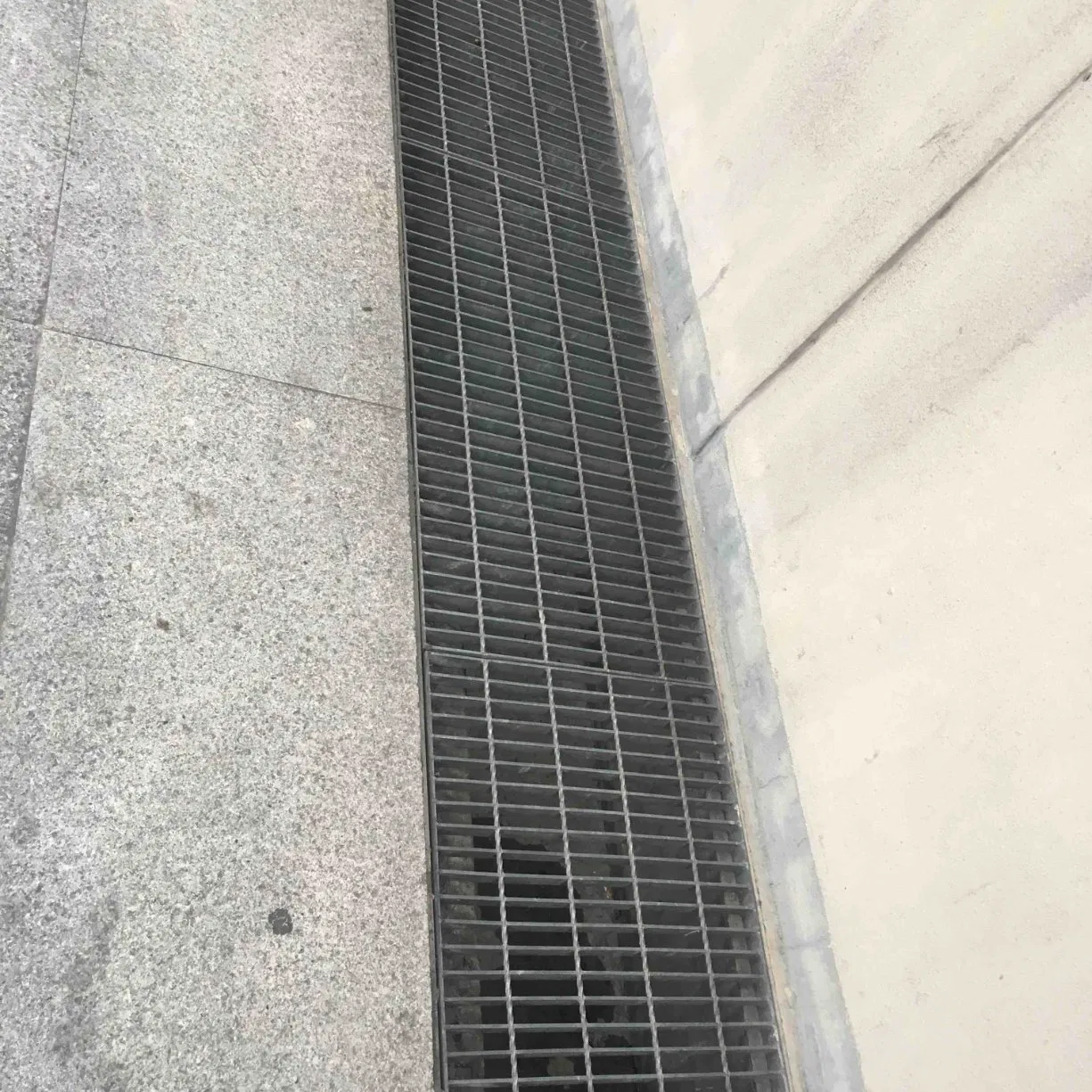 Steel Grating for Drain Cover 30X1000mm with Hinge and Locking Device