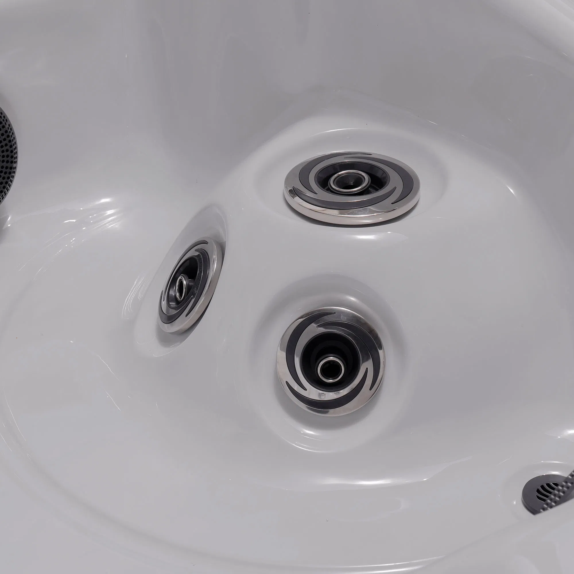 Портативная гидромассажная ванна Sparelax на 6 человек