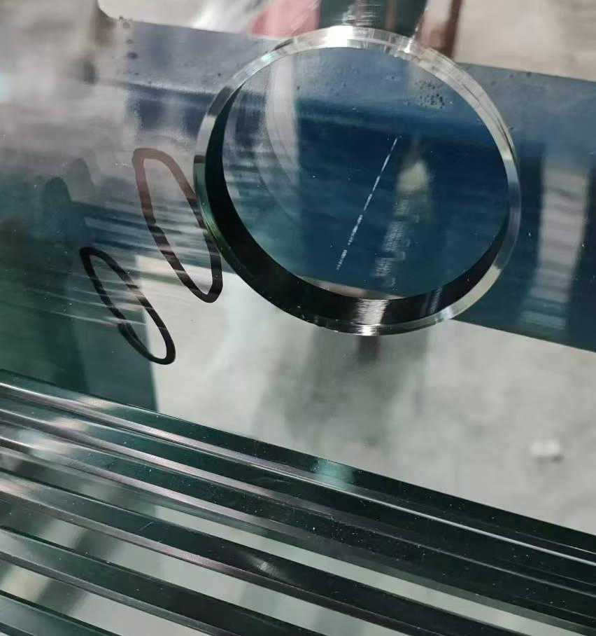 Extra Clear Curved Tempered Glass Pencil Round Flat Polished Edges and Slots