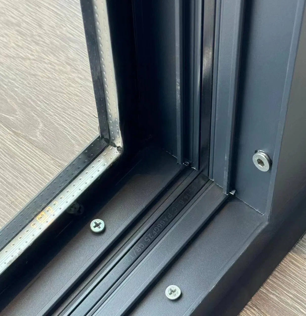 Aluminum Alloy Modern Custom Made Easy to Install Three Tracks Sliding Window with Screen