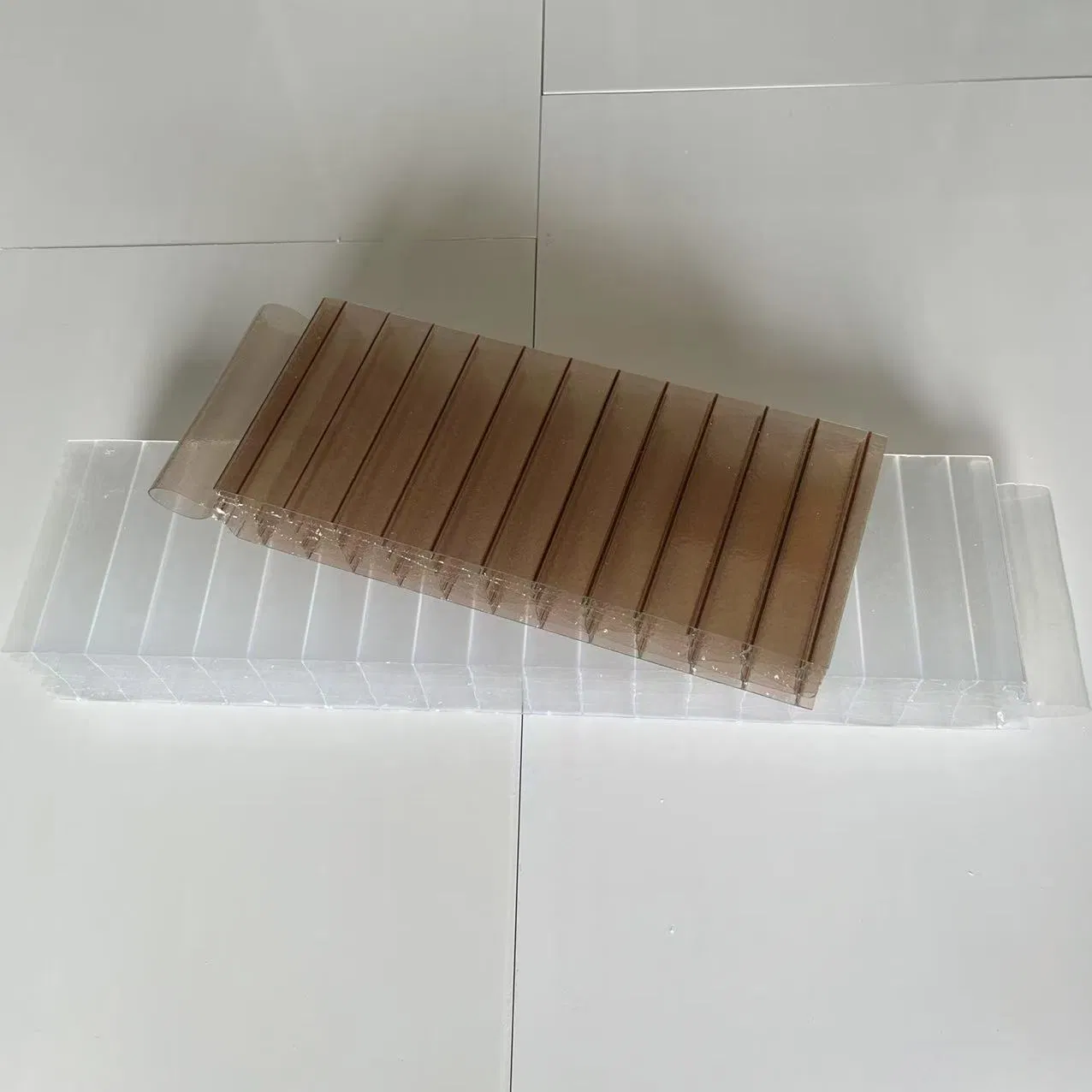 Factory Price Best Quality PC Hollow/Solid/Embossed Sheets with High Light Transition UV Coated PC Sheets