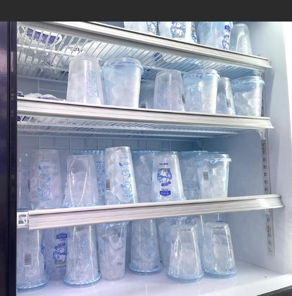 Stylish 12oz Pet Ice Cup with Innovative Strawless Design/Eco Friendly Ice Cup