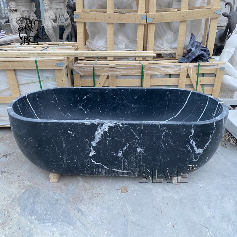 Геометрическая ванна из черного мрамора Nero Marquina