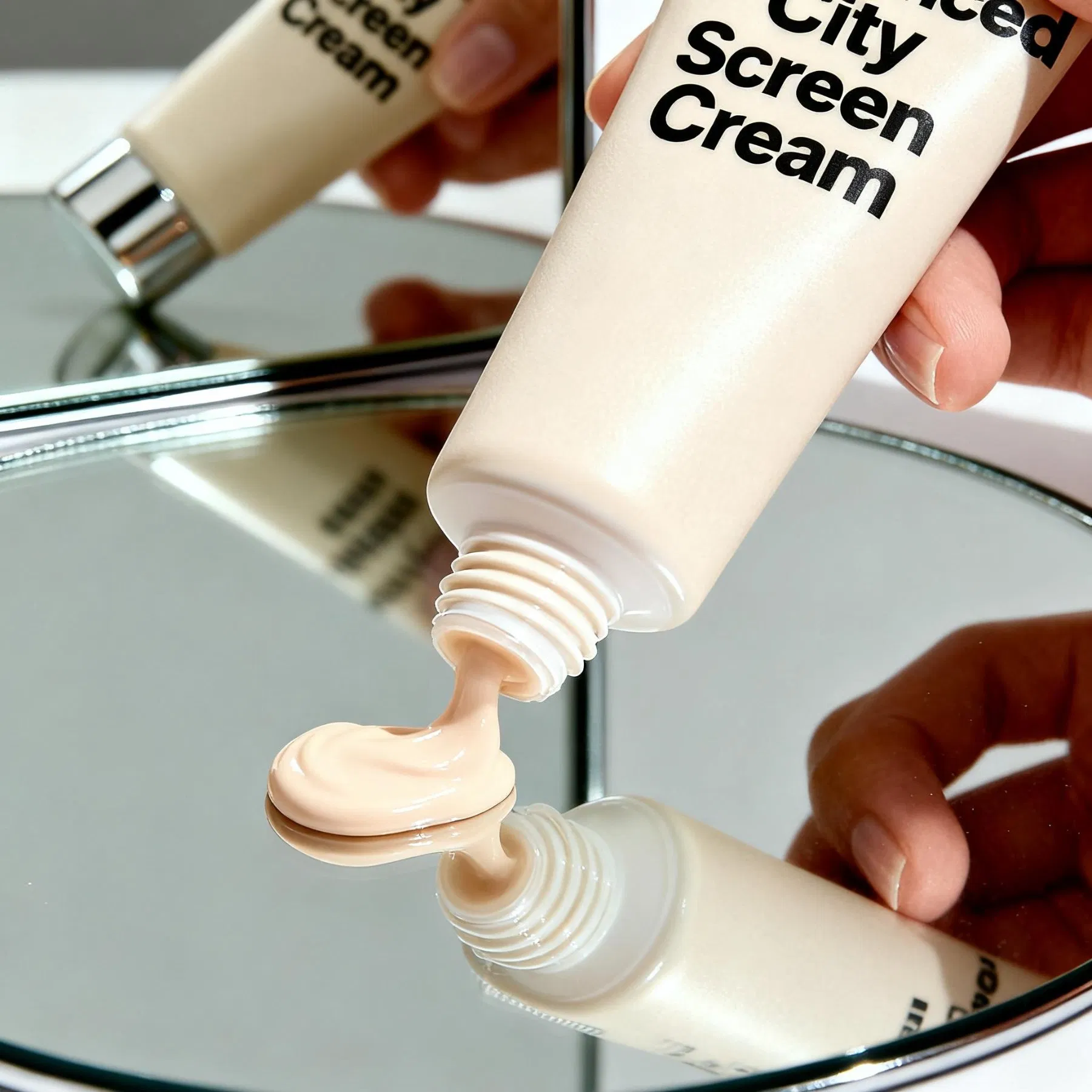 Illuminating Protection and Hydrating Isolation Face Cream with Sodium Hyaluronate and Purslane for Dull Skin