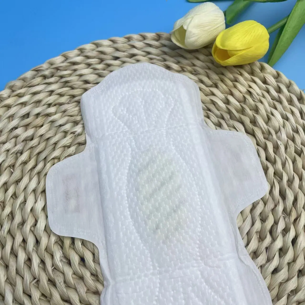 Organic Wholesale Biodegradable Sanitary Pads Ultra Thin Sanitary Napkin Manufacturer Ladies