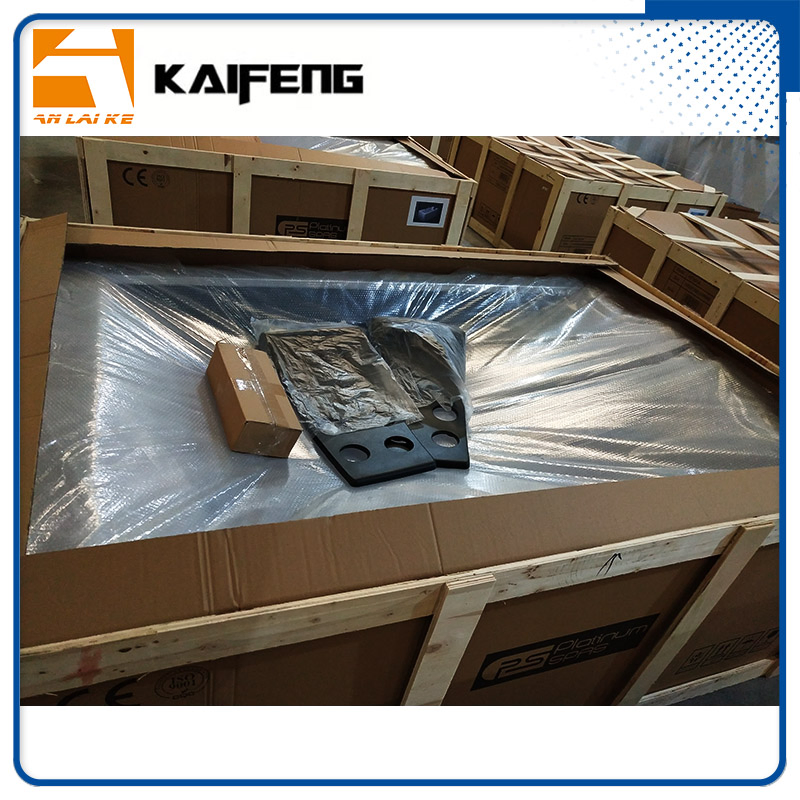 Двухместная ванна с гидромассажем в европейском стиле