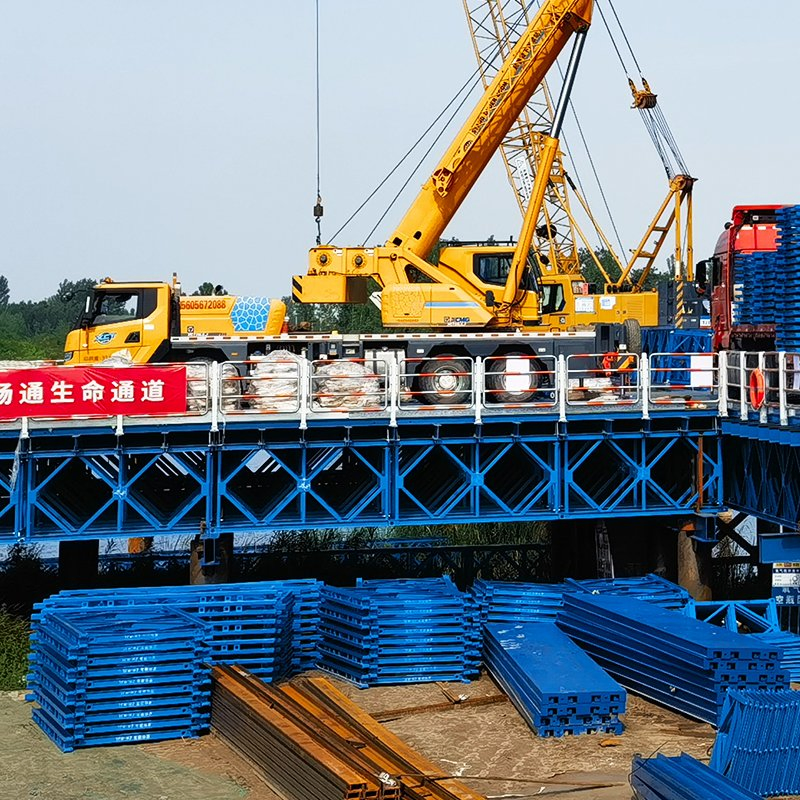 Durable Long Steel Truss Bridge for Safe Walking Access