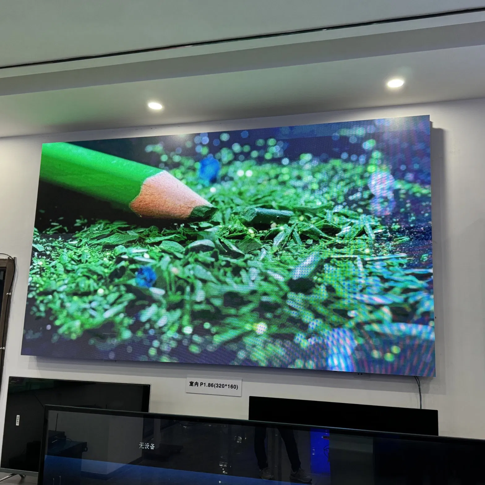 Professional Outdoor P2.5 P2 P1.95 P1 Digital Advertising Monitor Sign Panel Totem Digital Signage Screens Display Billboard LED Video Wall