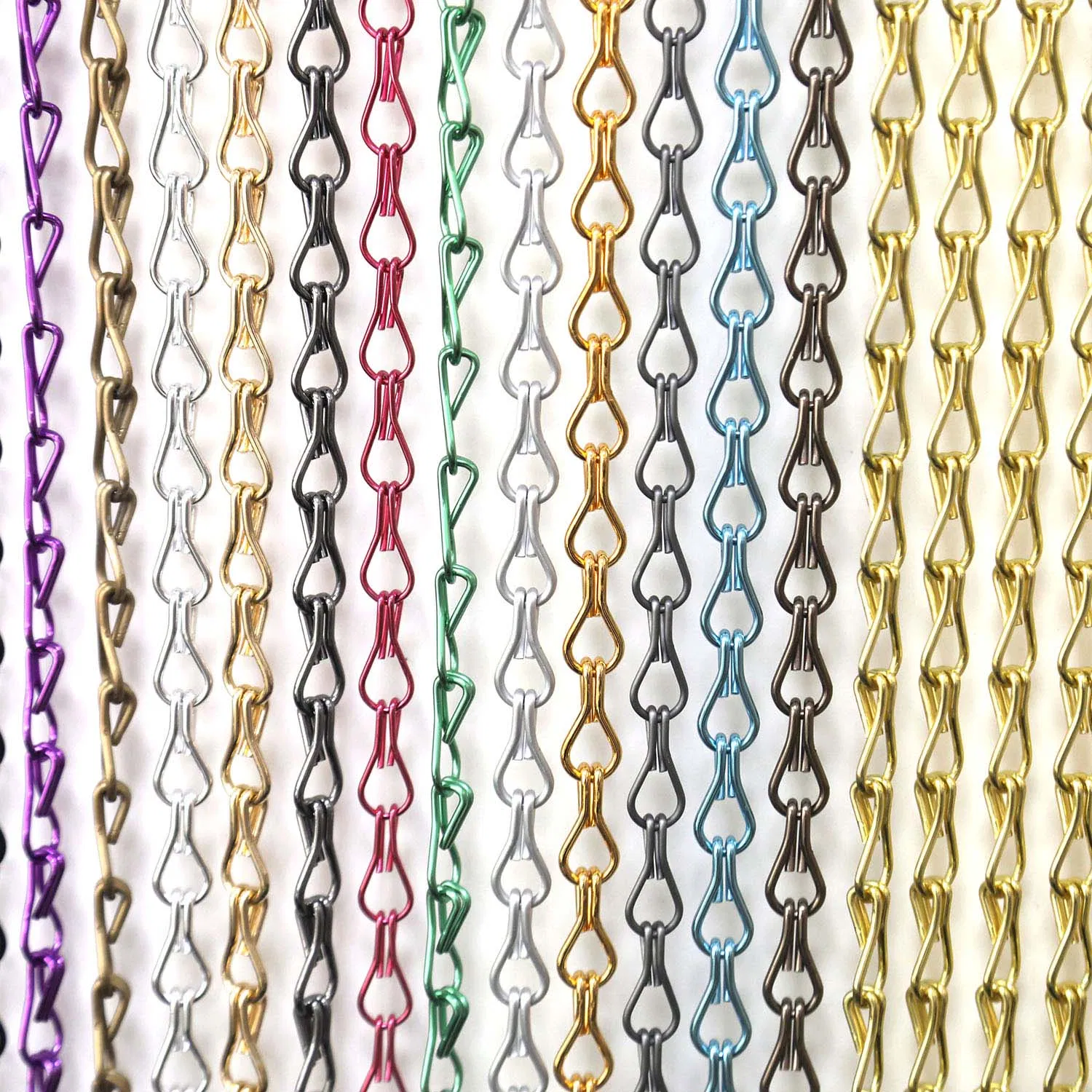Versatile Double Hook Chain Link Screen for Wall Decoration Needs