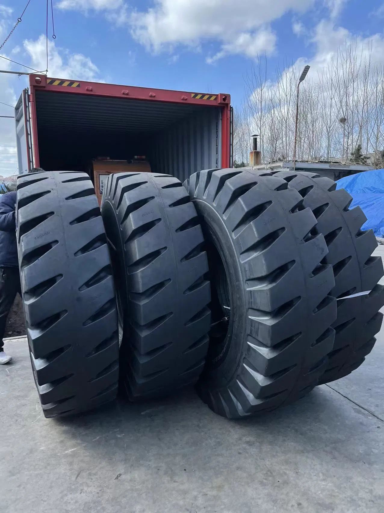 Шина портовая OTR 18.00-25, 18.00-33, 21.00-25, 14.00-24