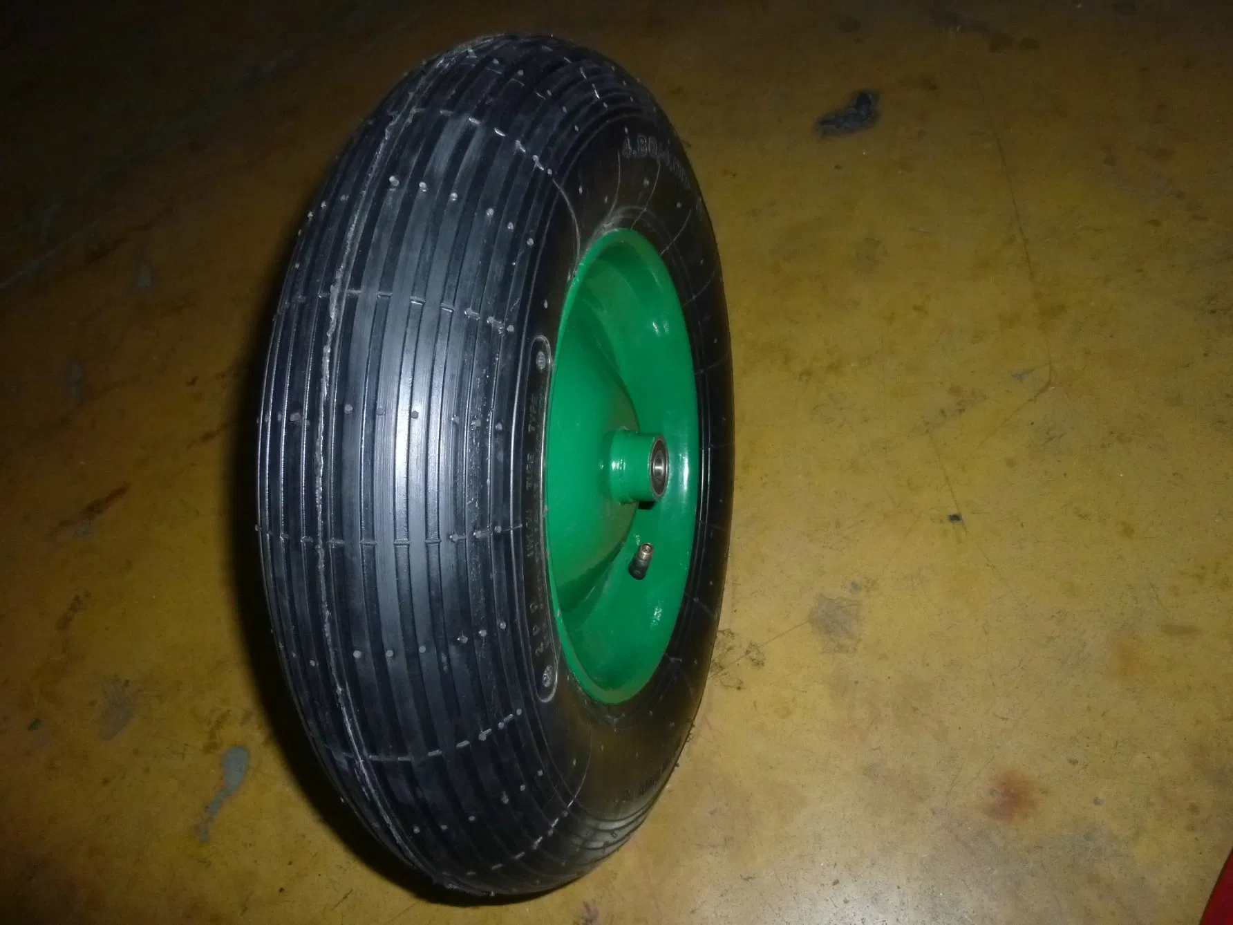 Пневматическая шина 16*6.50-8 для тачки и тележек