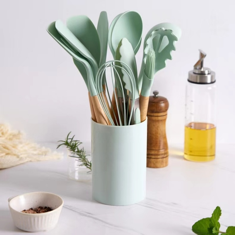 Versatile Silicone Ladle - Perfect for Soups and Stews