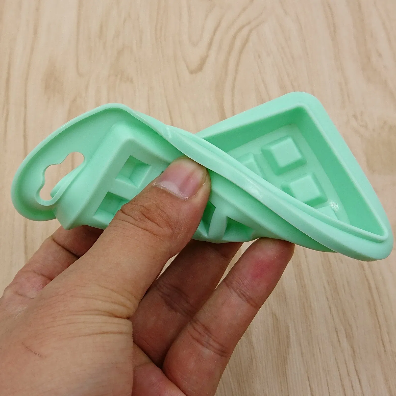 Factory Wholesale Food-Grade Silicone Five-Piece Waffle Mold, New Kitchen Cake Baking Supplies