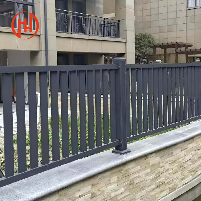 Heavy Duty Aluminum Horizontal Slat Fencing Screen Metal Garden Slat Fence