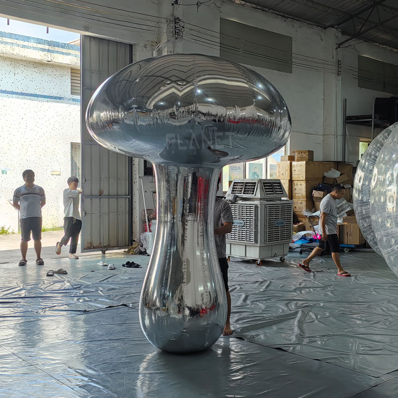 Customized Giant Mirror PVC Inflatable Mushroom Model for Advertising