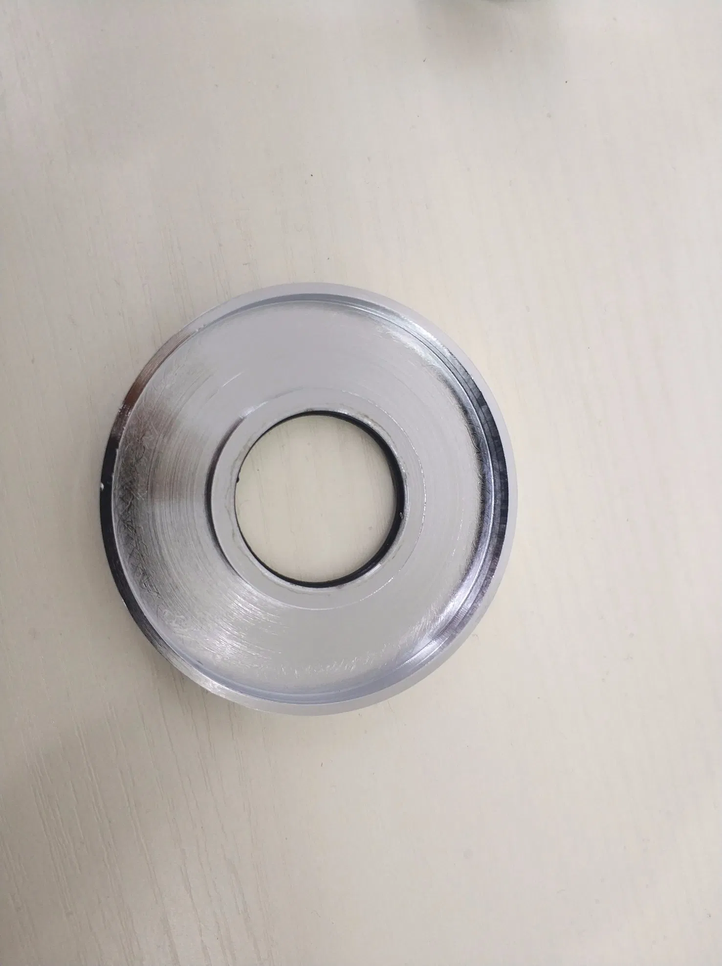 Смеситель для ванны с изливом, хром