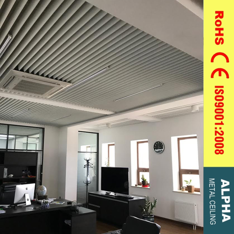 Roof V-Shaped Aluminum Ceiling Baffle with Small Infill Metal Strip Panel