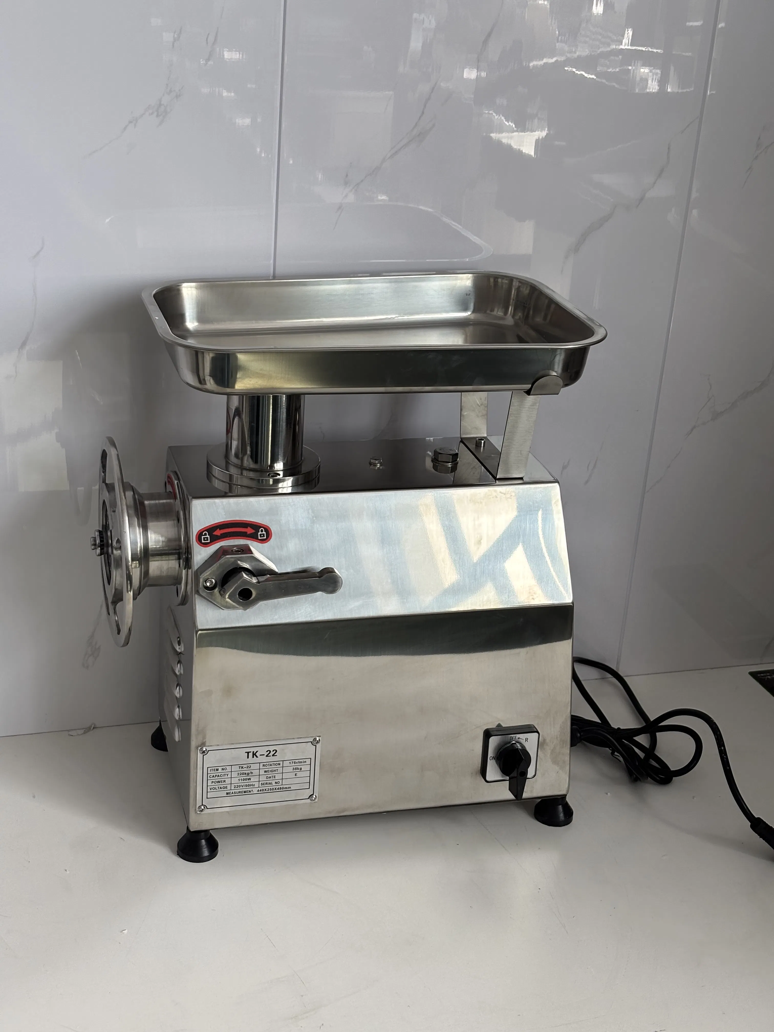High-Performance Meat Mincer and Grinder with Optimal Size and Power