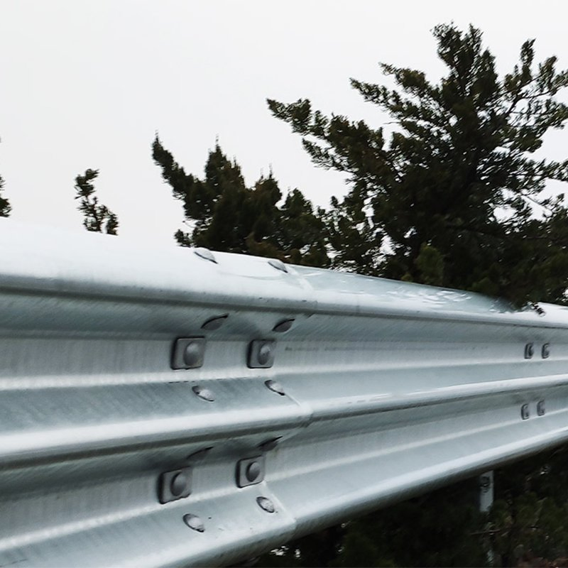 Road Safety Drains Highway Road Diversion Steel Hot DIP Galvanized W Beam Three Beam Highway Traffic Crash Barrier Guardrail