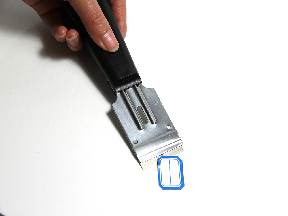 Hautine Plastic Razor Cleaning Scraper with 40X19mm Metal Blades 45*165mm