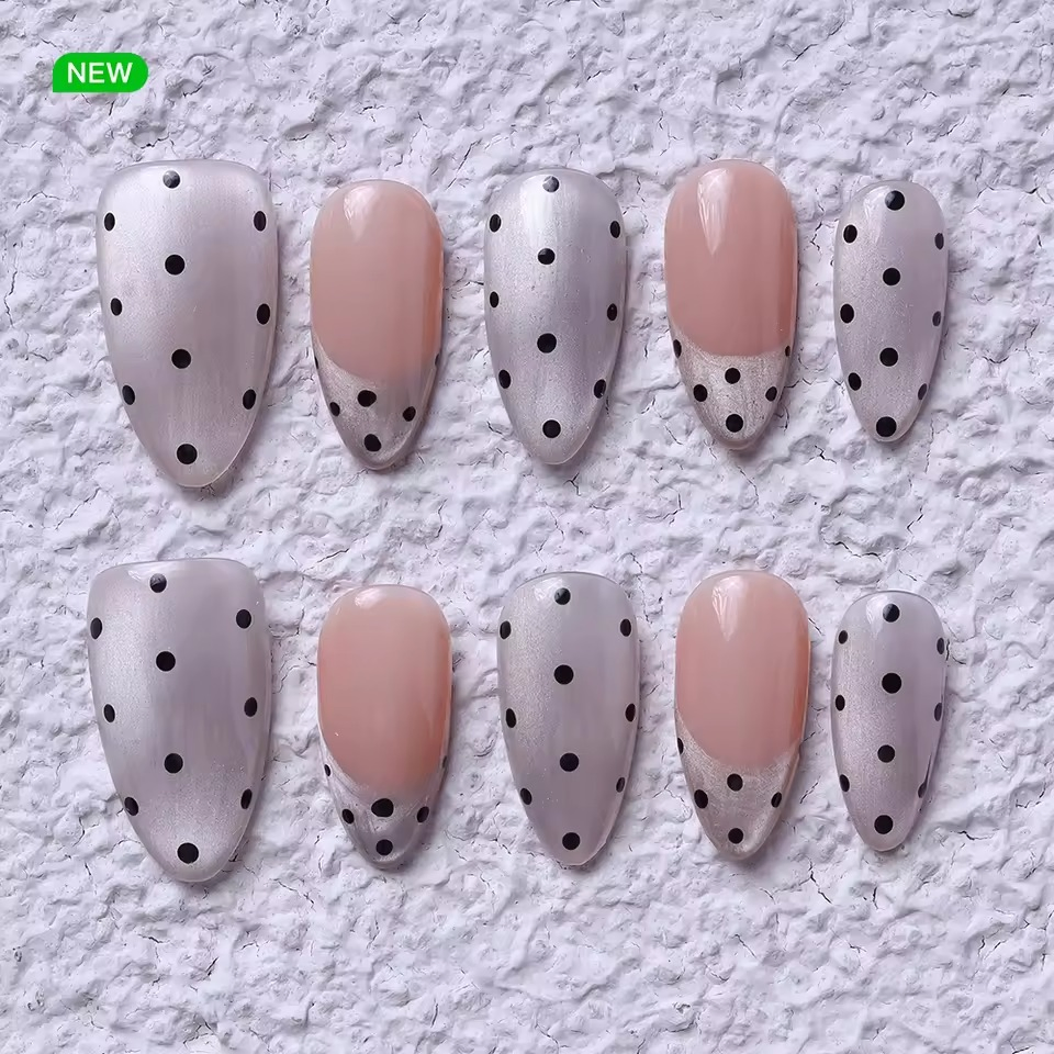 Polka DOT Cat Eye Press on Nails Stick on Nails Artificial Fingernails