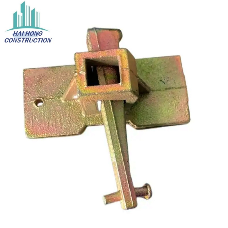 Versatile Scaffolding Wedge Clamp for Reliable Construction Support