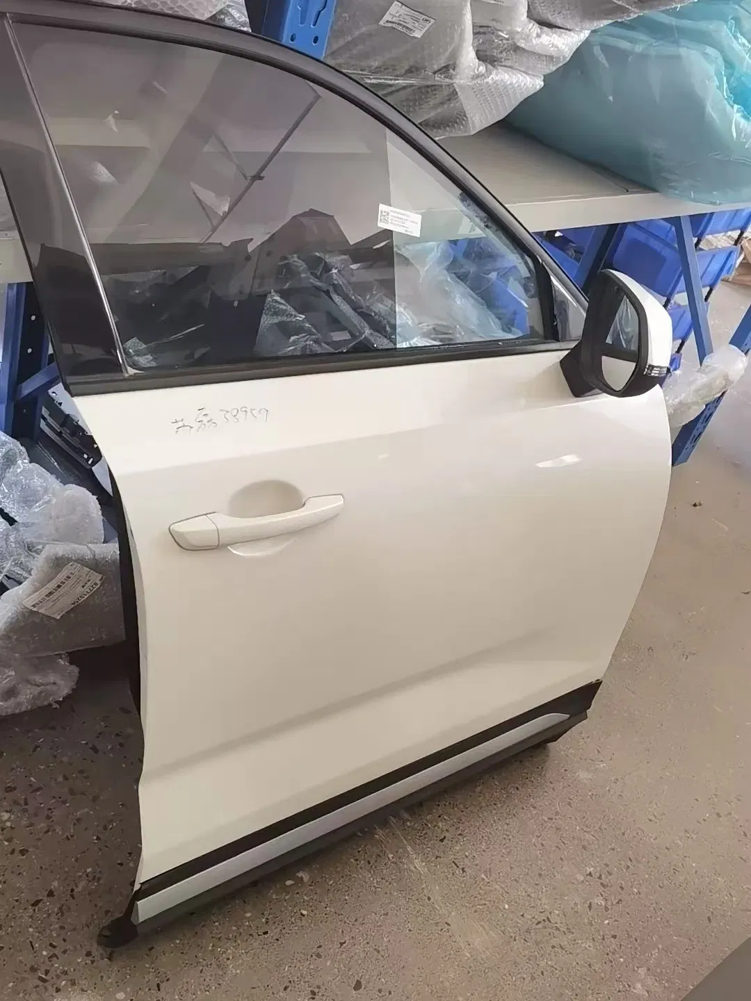 Сборочный узел задней двери (левая, электрофорез) для Chang'an CS35 Plus