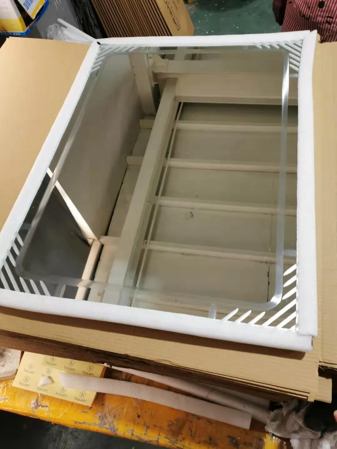 Modern Wall Mounted Backlit Frameless Time Display Rectangle Smart Mirror with LED Makeup Bulb Lights