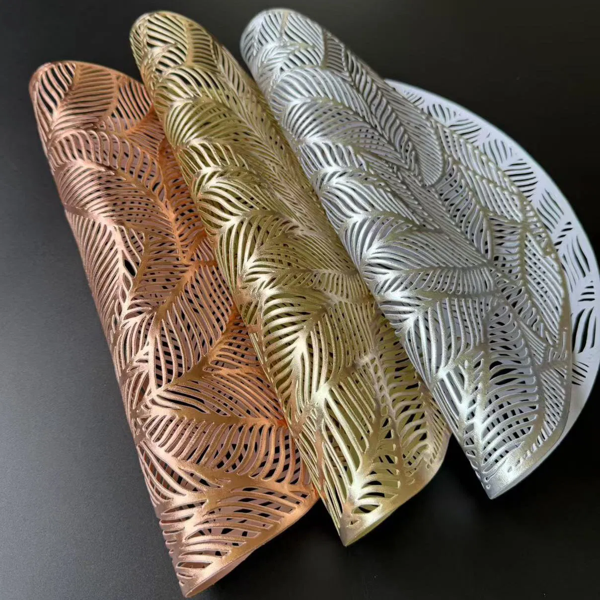 High Quality Leaf Decorations Hot Stamping Openwork Light Luxury Placemats