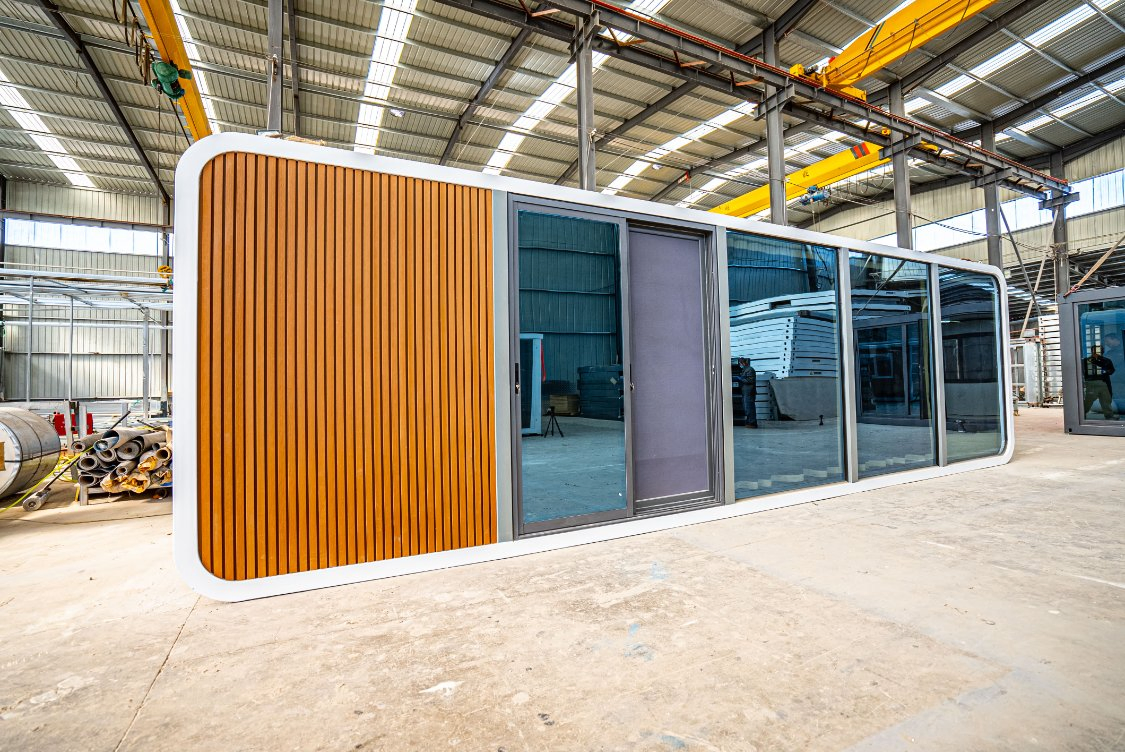 Modern Capsule Container Hotel with 5 Year Warranty and Standard Thickness