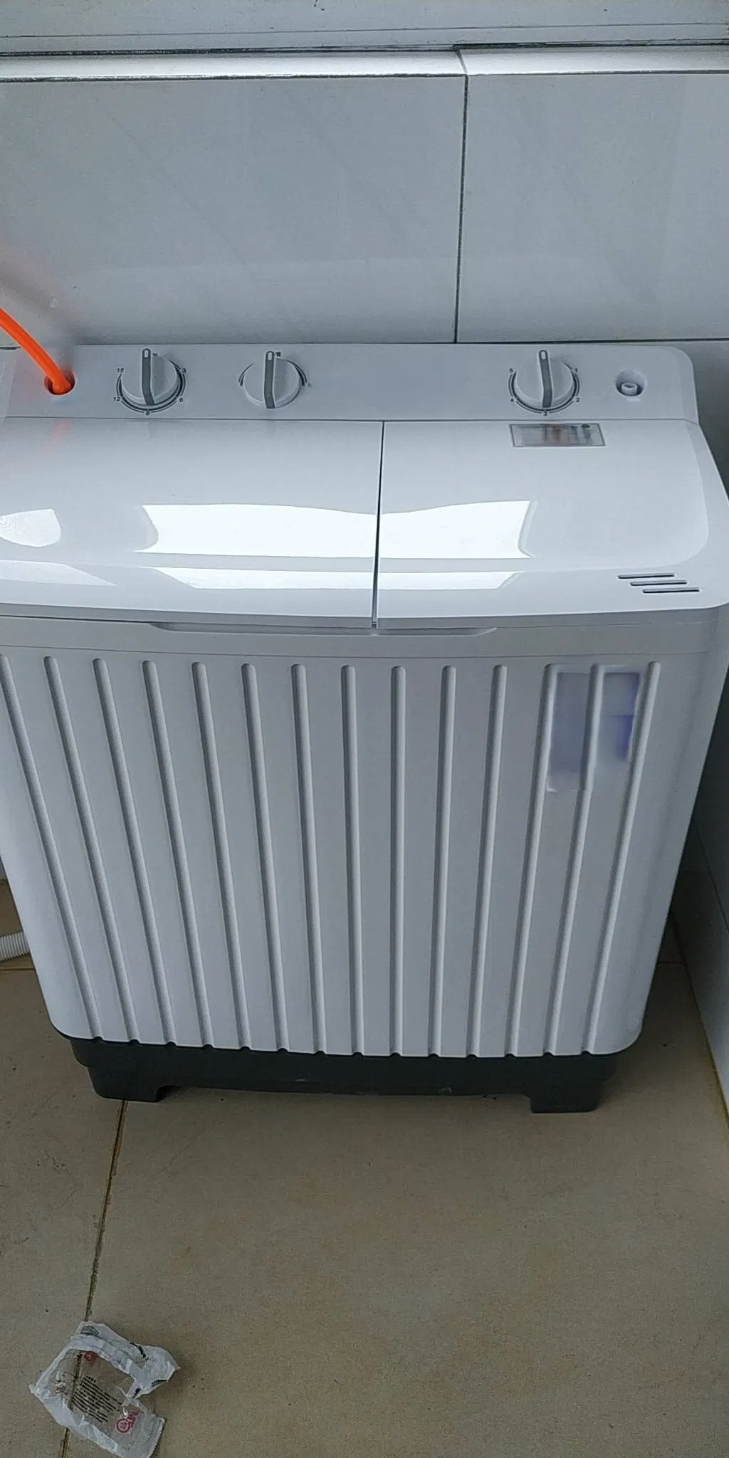 High Capacity Twin Tub Washing Machine: 10kg Wash, 6kg Spin, Efficient Power Usage