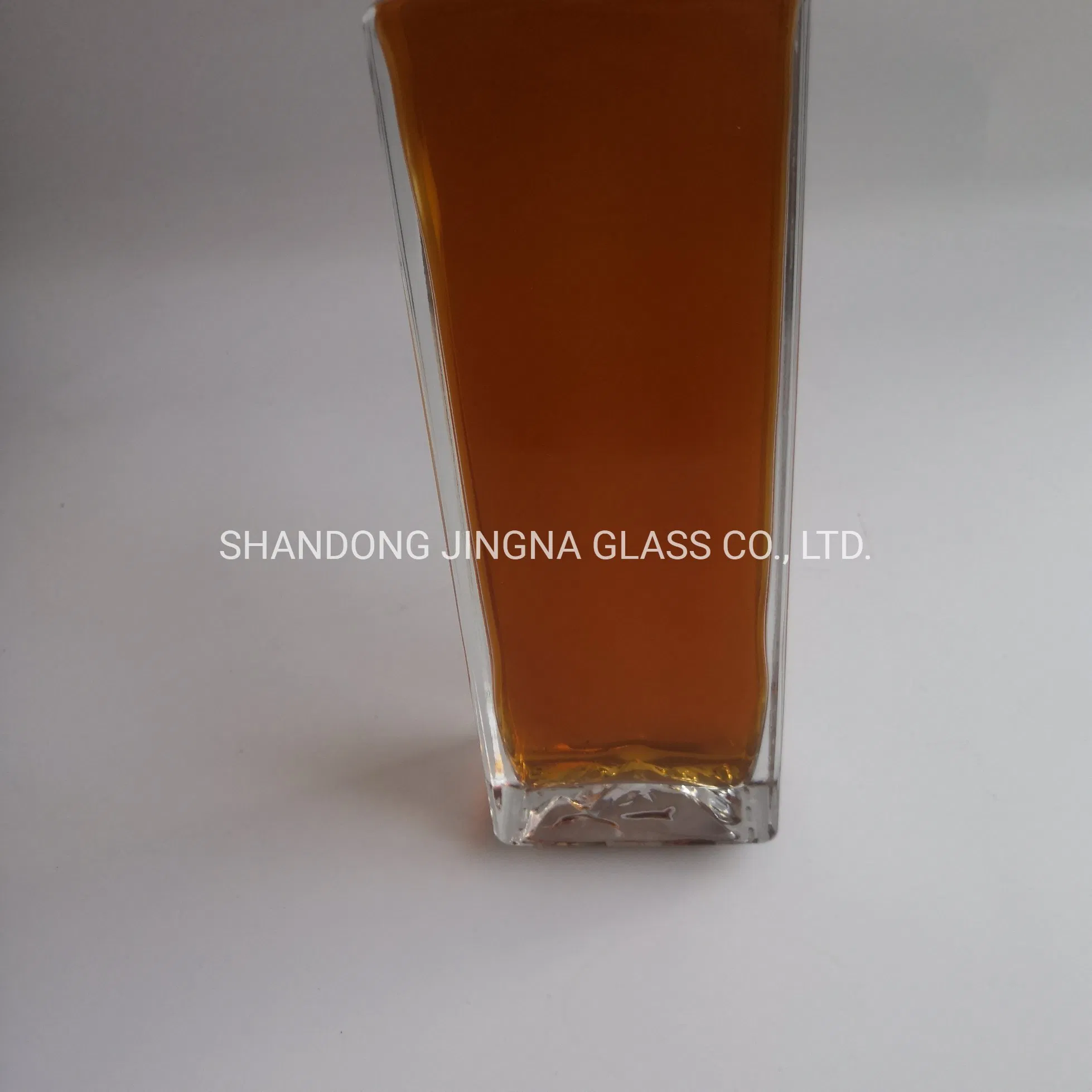 Beautiful Shape Glass Bottle Capacity 1000ml