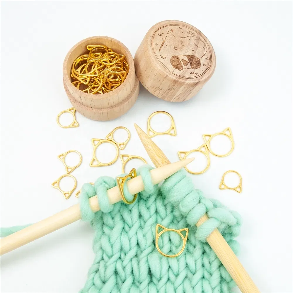 30 Pieces Knitting Stitch Markers Gold Color in Wooden Box Crochet Locking Knitting Stitch Counter Cat Shape