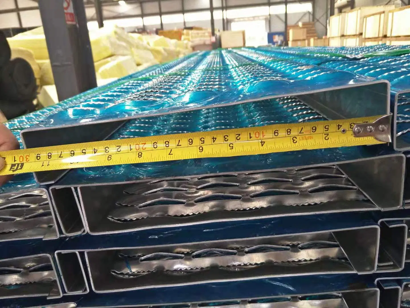 Aluminum Grip Strut from Tec-Sieve