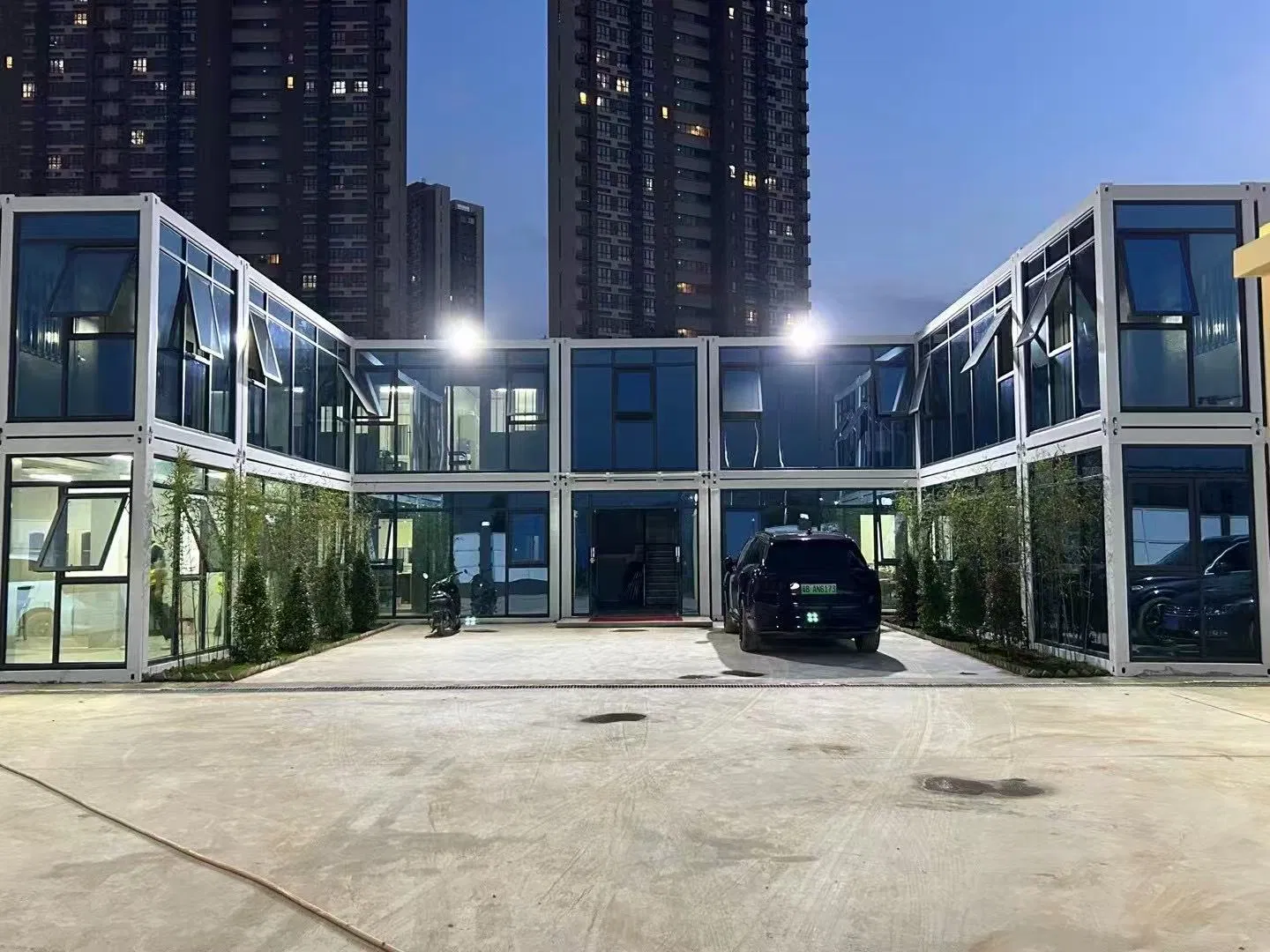 Tempered Glass Wall Mobile Modular Flatpack Easy-Installing Container House