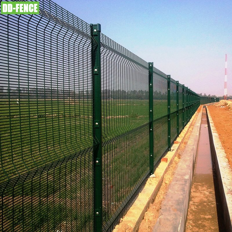Factory Price High Security Razor Barbed Wire Anti Climb Airport Fence Anti-Theft Guardrail Fencing Netting with CE Certificate