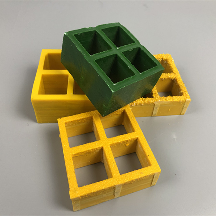 38*38mm Mesh Size FRP Plastic Composite Molded Floor Grating Anti-Slip Fiberglass Panel FRP Grating