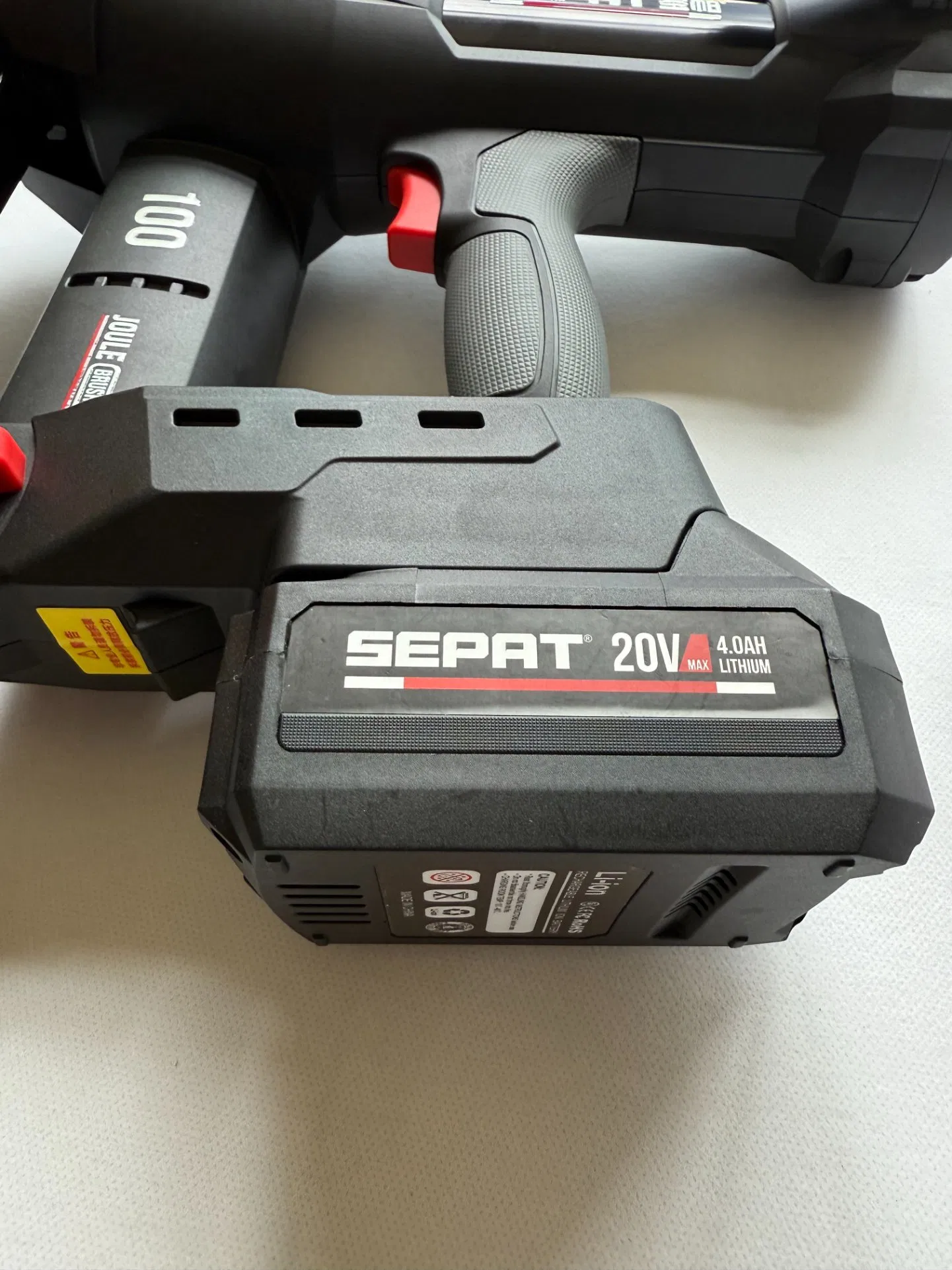 Patent Hot Sell Steel Concrete Nail Gun with Battery 4.0A 100j 15-40mm Nail Length