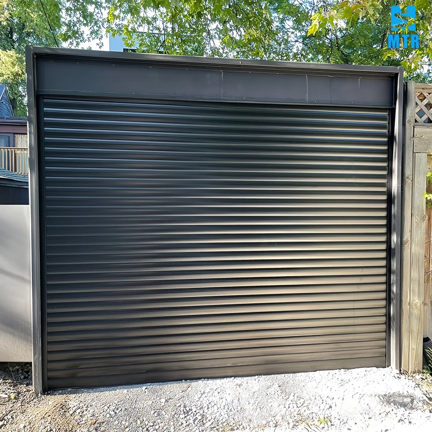 Exterior Installation Solid Side Plate Attractive Look Rolling Garage up Door