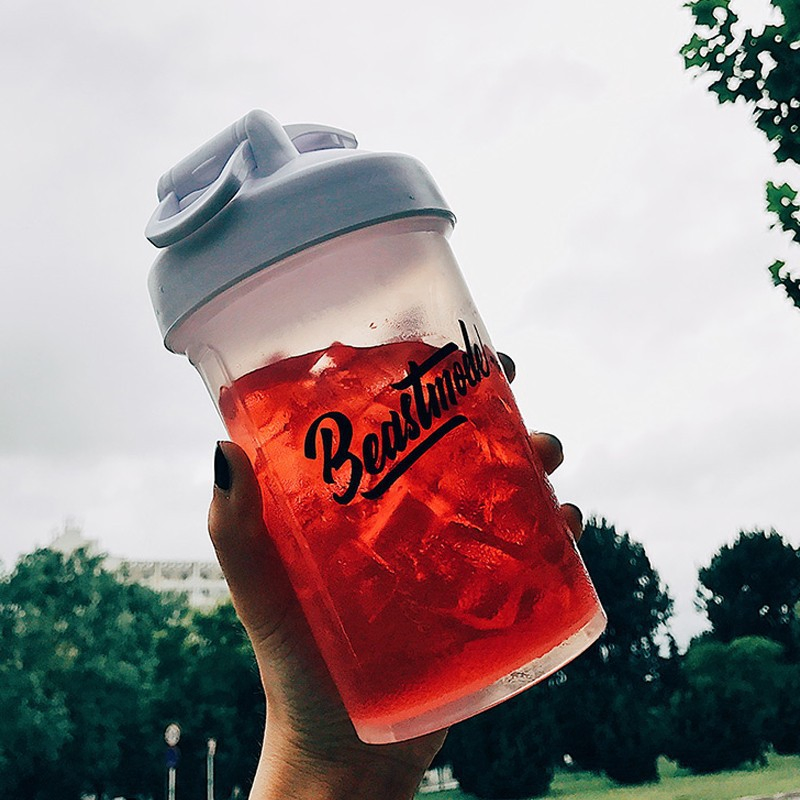 Трехслойный шейкер для протеина с порошницей