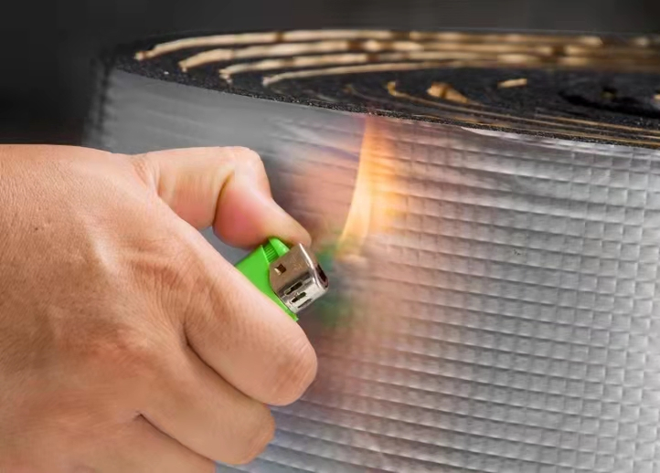 Embossed Aluminium-Foil with Aluminium-Foil-Closed Closed Foam as Cavity Insulation