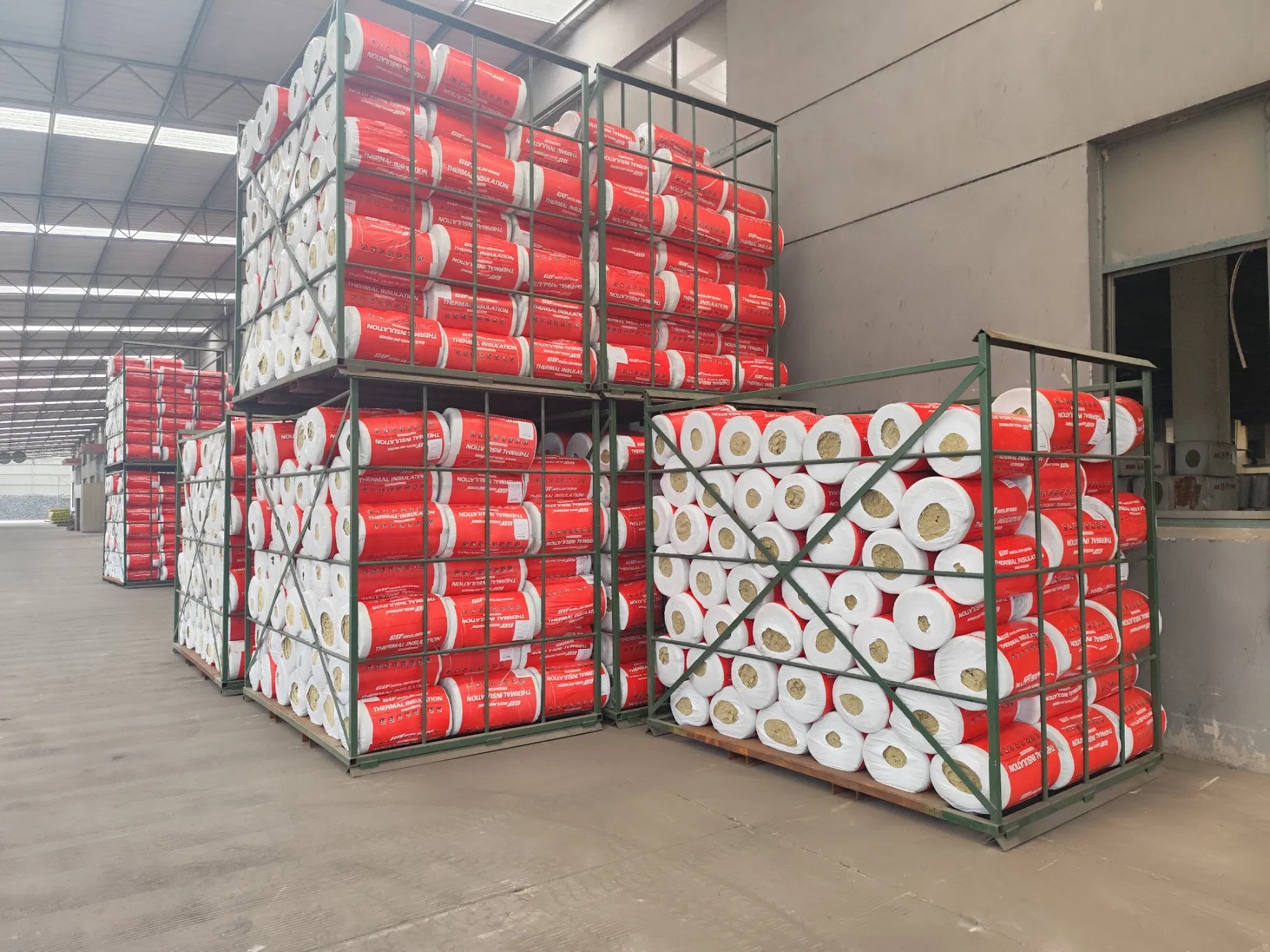 China Factory 40-150kg/M3 Mineral Rock Wool Insulation Blanket for Industrial Equipment & Pipelines