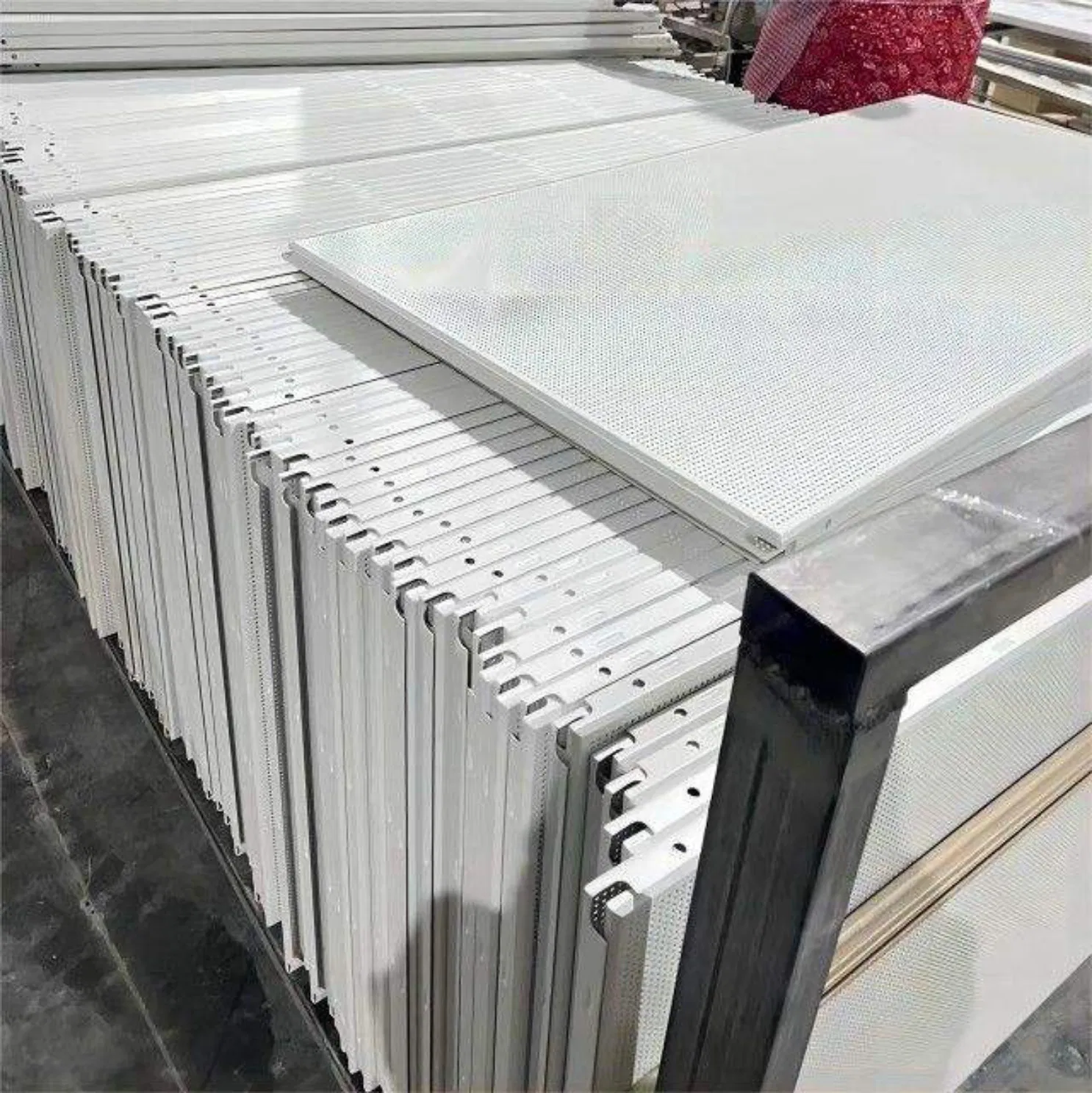 Perforated Soundproof Metal Acoustic Panel Aluminum Ceiling Panel Soundproof Aluminium Acoustic Panel Ceiling Covering Ceiling Decoration
