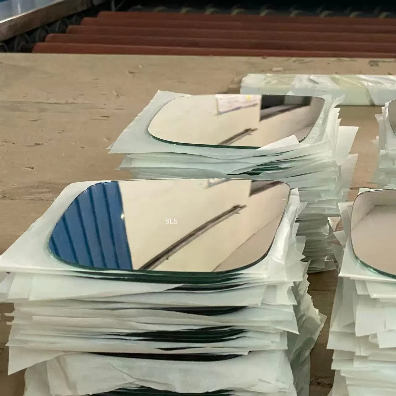 Изогнутое алюминиевое зеркало для автомобиля и мотоцикла