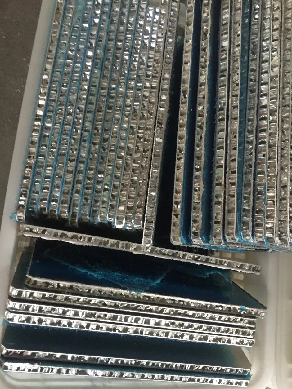 Алюминиевая сотовая панель для отделки вагонов