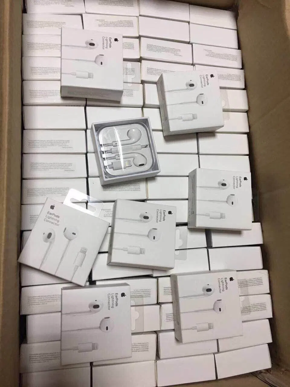 Оригинальные наушники для iPhone 6/6s с микрофоном