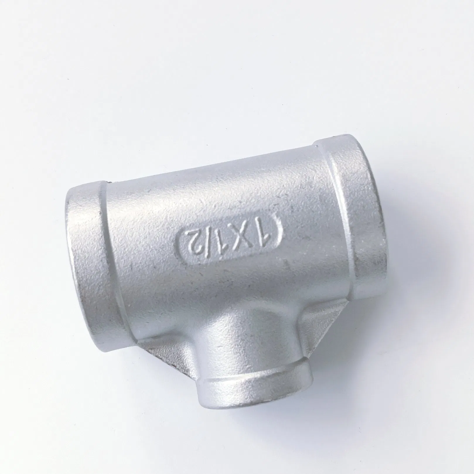 The Manufacturer Has a Strong Sales Momentum for Seamless Three-Way Fittings with Internal Threads