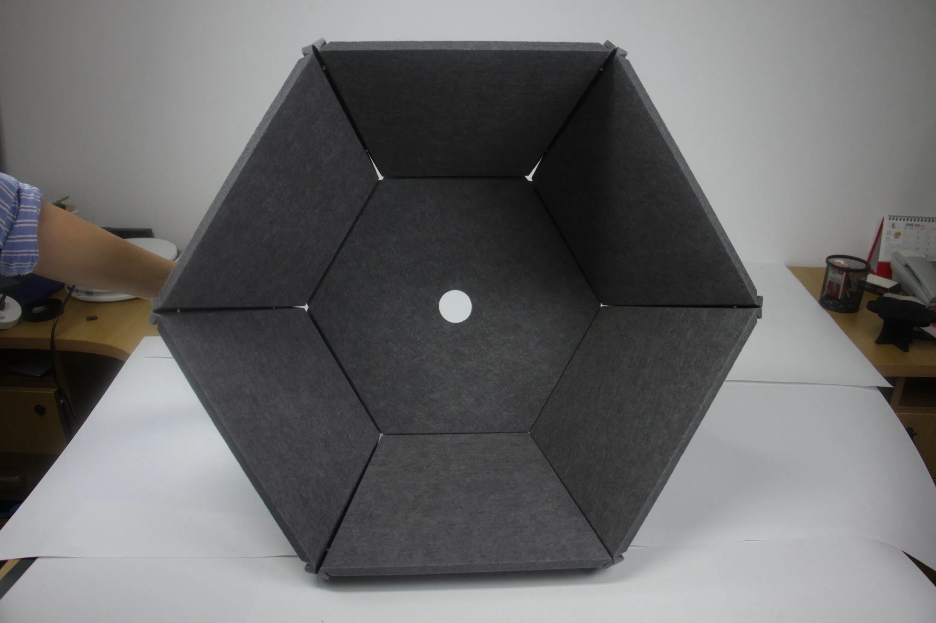 Circular Carton Packed Practical Function Pendant Lamp with High Quality