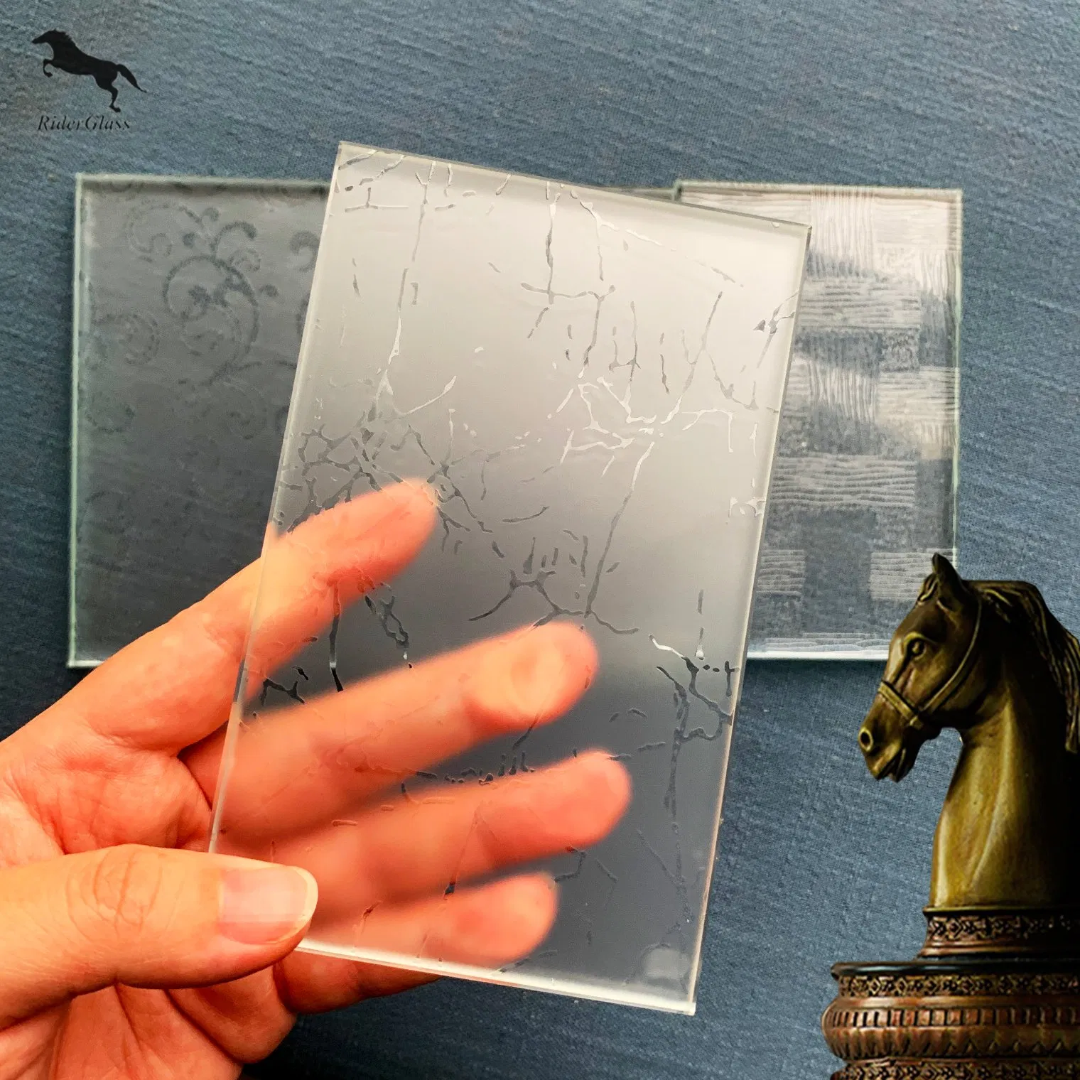 3.2mm Low Iron Tempered Pattern Glass