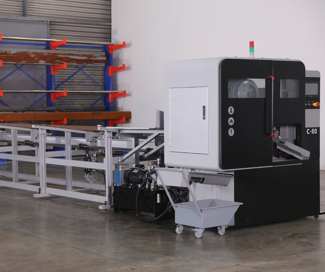 Ленточная пила по металлу автоматическая ЧПУ 800 мм